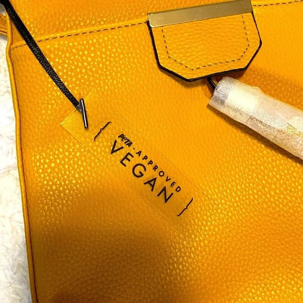 Deluxity Los Angeles Yellow Vegan Peta approved Women Crossbody Messenger - Picture 13 of 17